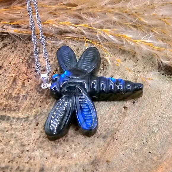 Nature Labradorite Carved Flashy Dragonfly Pendant Necklace - Picture 8 of 10
